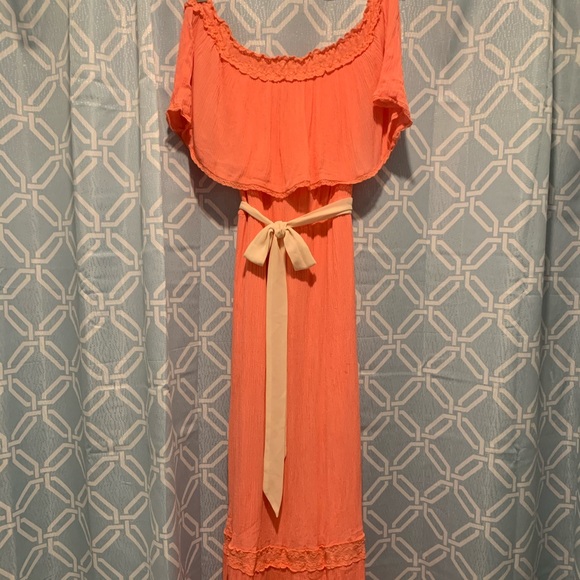 Beautiful Peach Tropical Dress! - Picture 3 of 8